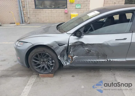 2024 Tesla Model 3 Long Range Dual Motor All-Wheel Drive/Rear-Wheel Drive z USA, uszkodzony, nr VIN 5YJ3E1EA3RF858681